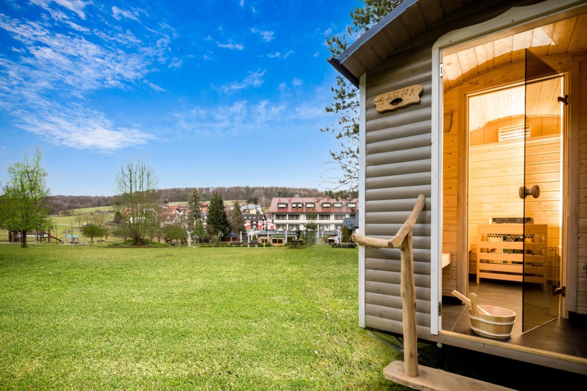 Best Western Hotel Brunnenhof Вайберсбрун Екстериор снимка