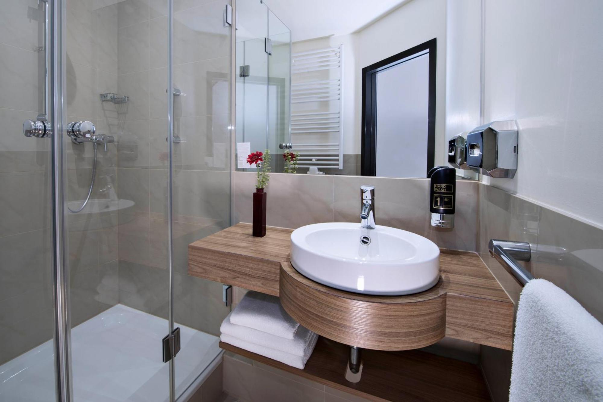 Best Western Hotel Brunnenhof Вайберсбрун Екстериор снимка