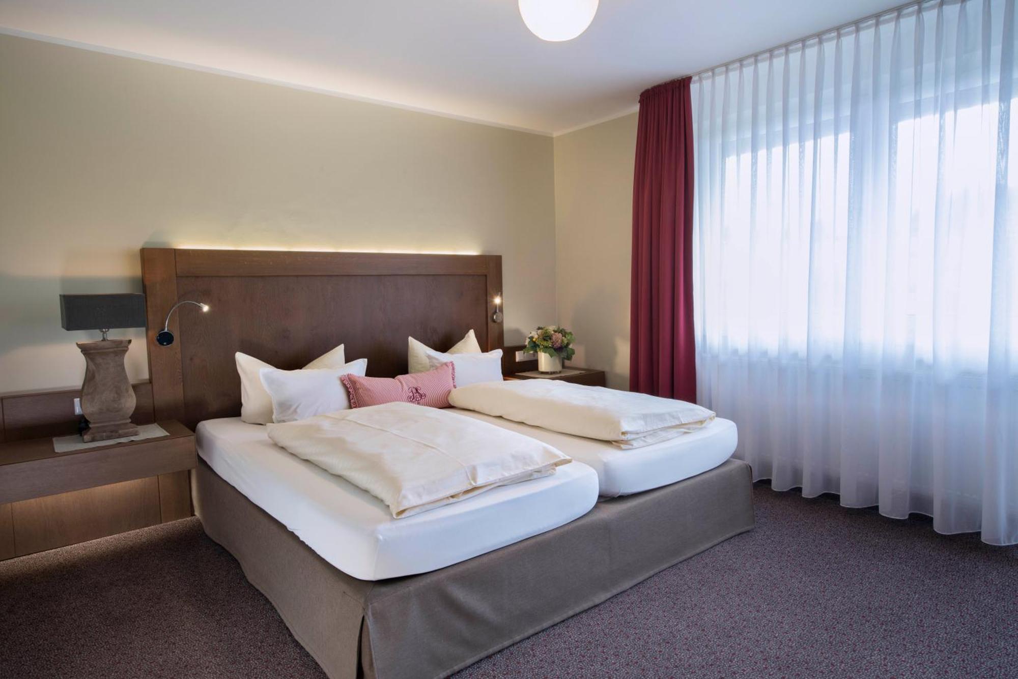 Best Western Hotel Brunnenhof Вайберсбрун Екстериор снимка