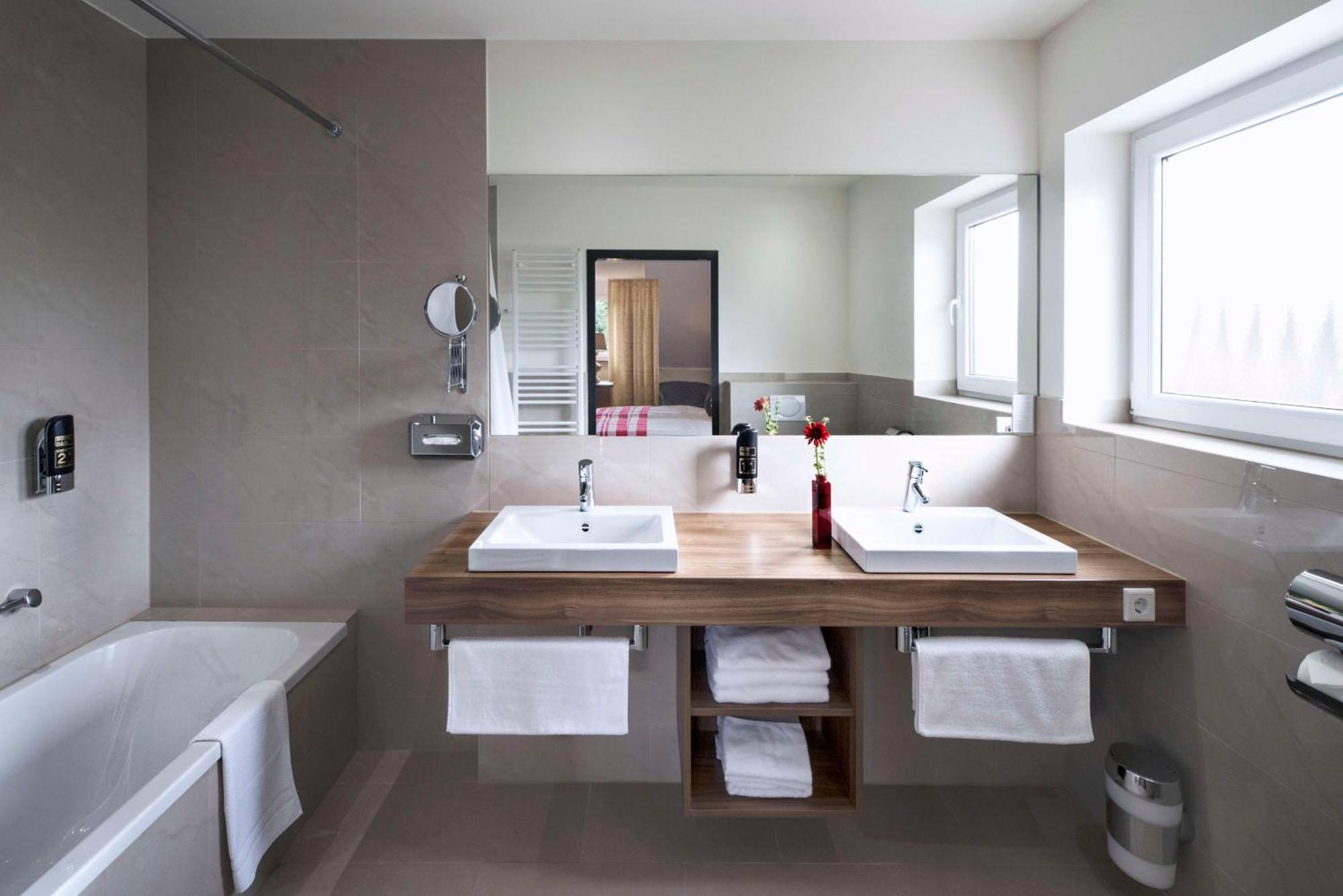 Best Western Hotel Brunnenhof Вайберсбрун Екстериор снимка