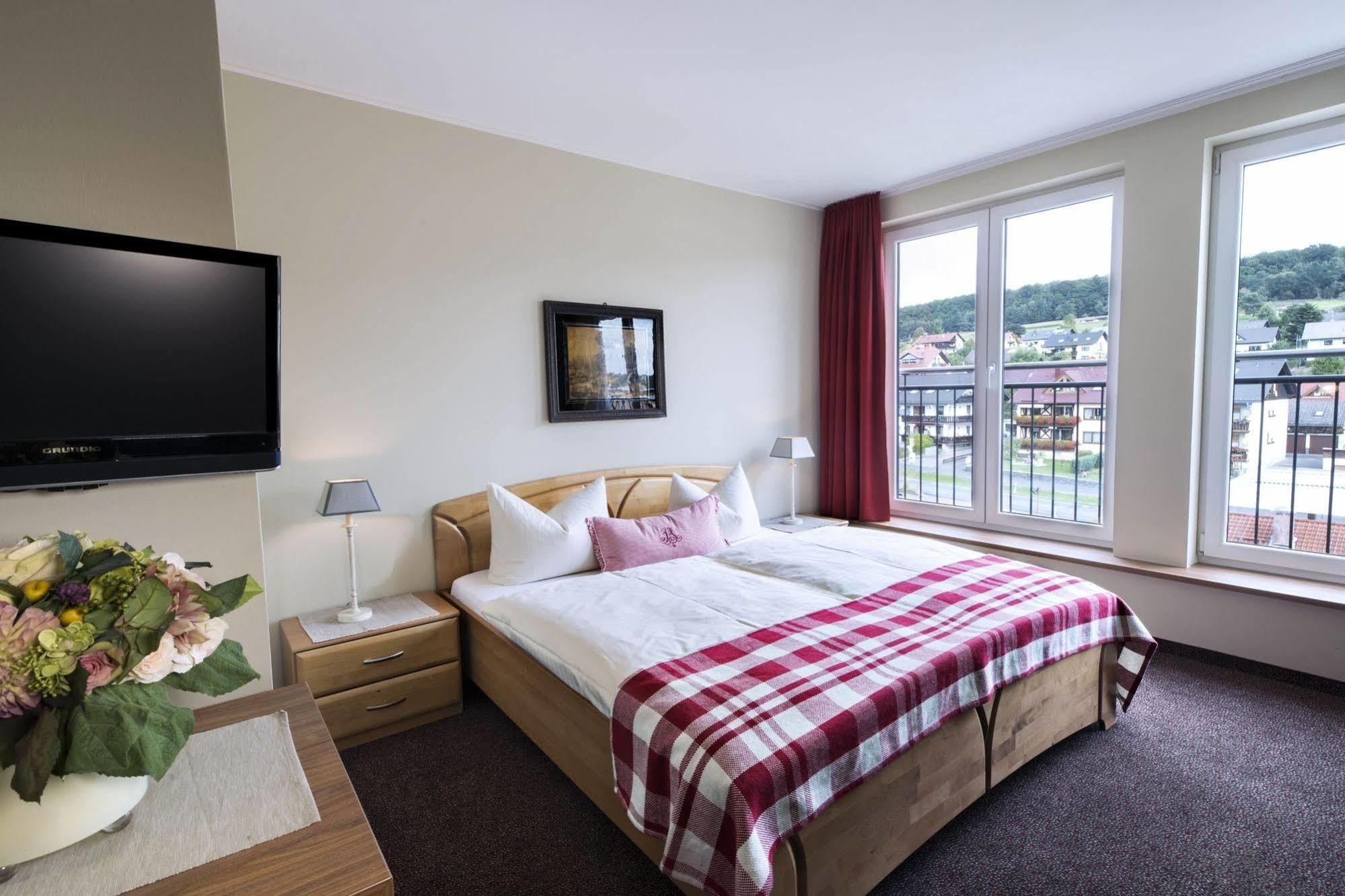 Best Western Hotel Brunnenhof Вайберсбрун Екстериор снимка